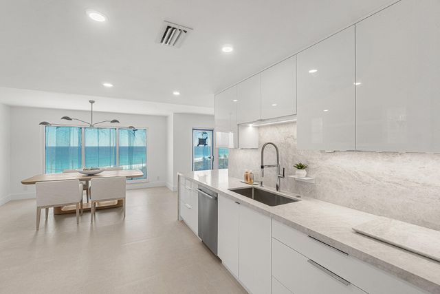 4301 N Ocean Boulevard 804, Boca Raton, FL 33431