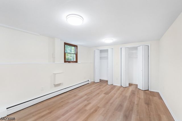 17 Elm St, Stanhope Boro, NJ 07874