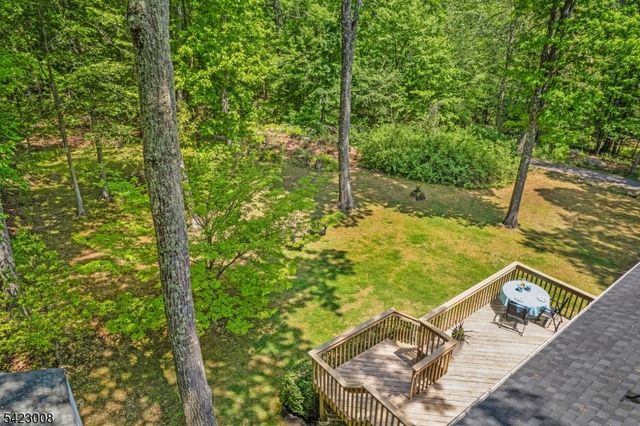 17 Elm St, Stanhope Boro, NJ 07874