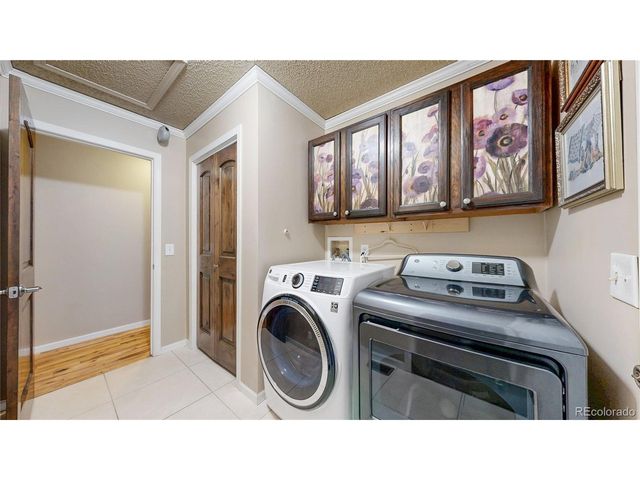 909 Tallaqua Dr, Grand Lake, CO 80447