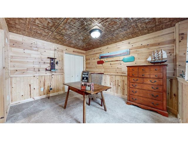 909 Tallaqua Dr, Grand Lake, CO 80447