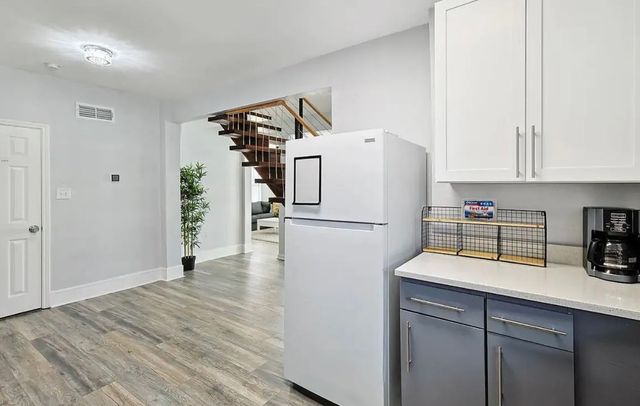 702 N Edgefield Avenue, Dallas, TX 75208