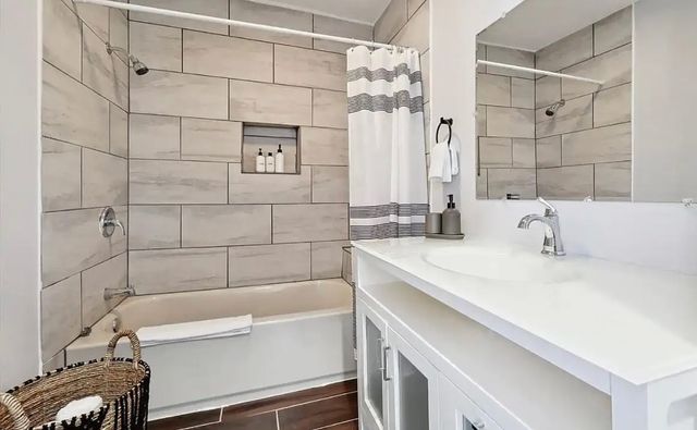 702 N Edgefield Avenue, Dallas, TX 75208