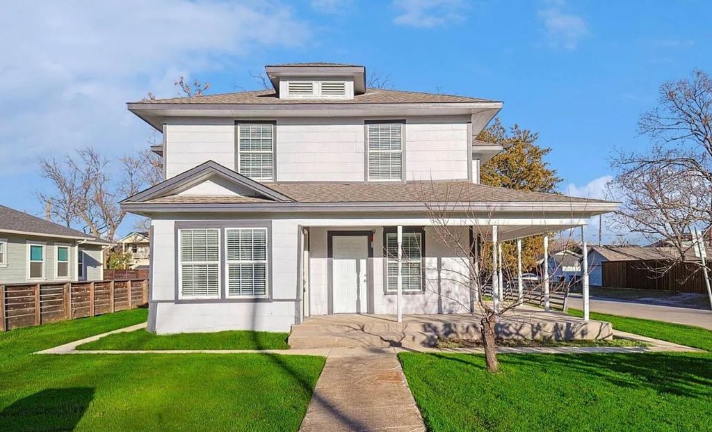 702 N Edgefield Avenue, Dallas, TX 75208