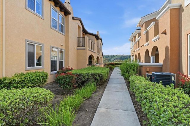 11149 Catarina Lane Unit 82, San Diego, CA 92128