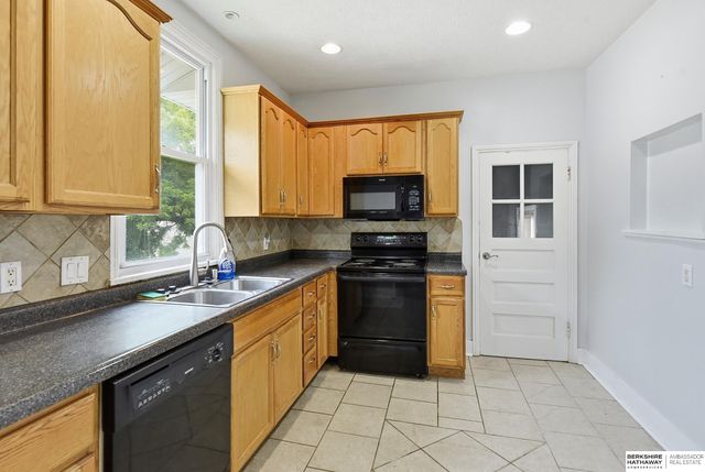 2609 N 73rd Street, Omaha, NE 68134