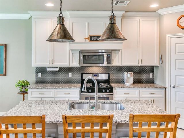 16717 Doyle Drive, Edmond, OK 73012