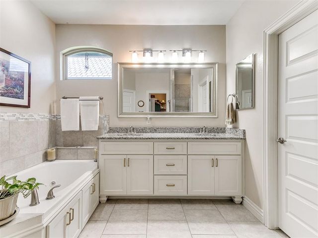 16717 Doyle Drive, Edmond, OK 73012