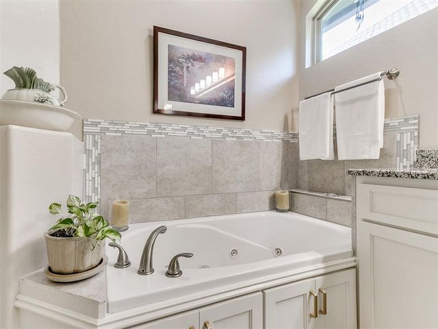 16717 Doyle Drive, Edmond, OK 73012