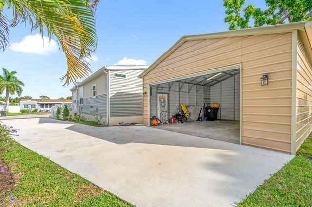 1757 12th Court N, Lake Worth Beach, FL 33460