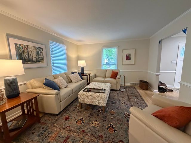 104 Seven Oaks Lane, Summerville, SC 29485