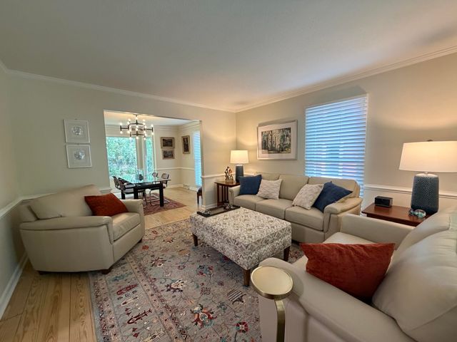 104 Seven Oaks Lane, Summerville, SC 29485