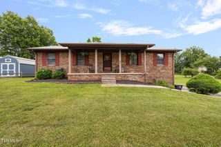 303 Cloverleaf Court, Mount Carmel, TN 37645