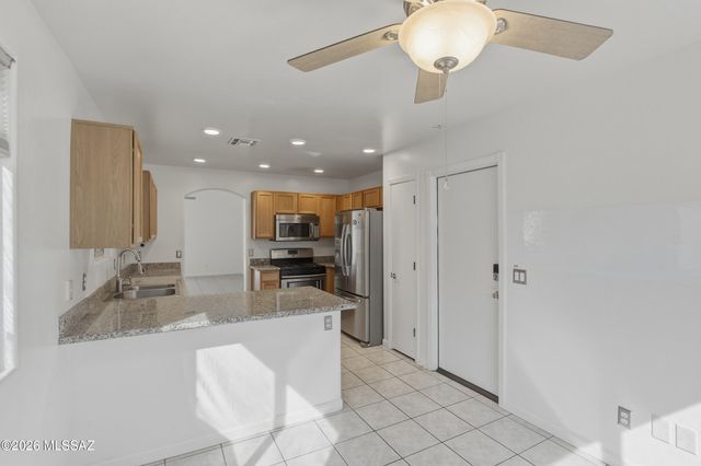 8807 E Mountain Spring Drive, Tucson, AZ 85747