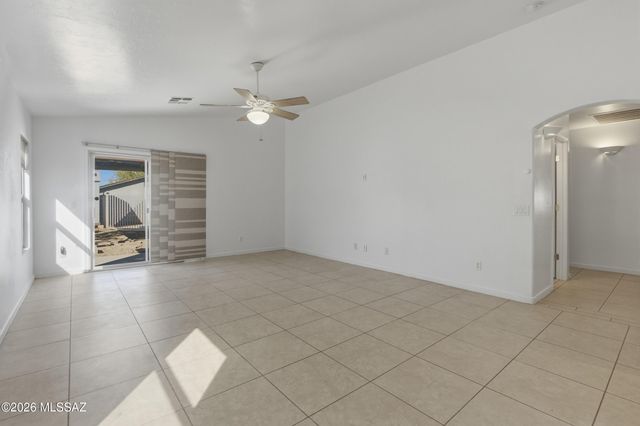 8807 E Mountain Spring Drive, Tucson, AZ 85747