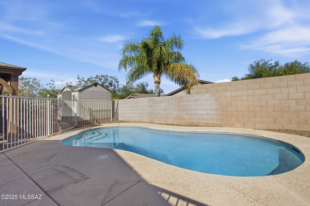 8807 E Mountain Spring Drive, Tucson, AZ 85747