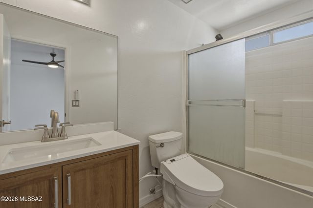 8807 E Mountain Spring Drive, Tucson, AZ 85747