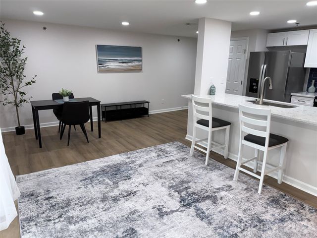 1649 Arlyn Circle K, Charlotte, NC 28213