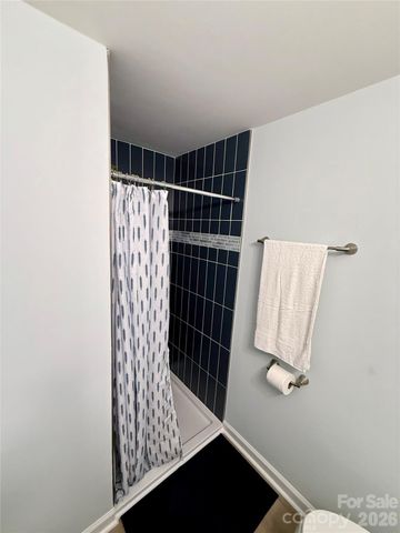 1649 Arlyn Circle K, Charlotte, NC 28213