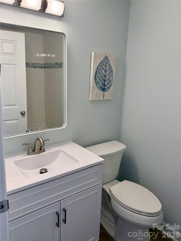 1649 Arlyn Circle K, Charlotte, NC 28213