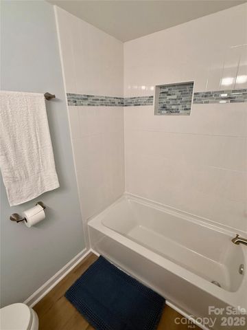 1649 Arlyn Circle K, Charlotte, NC 28213