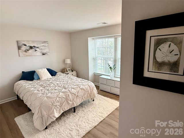 1649 Arlyn Circle K, Charlotte, NC 28213