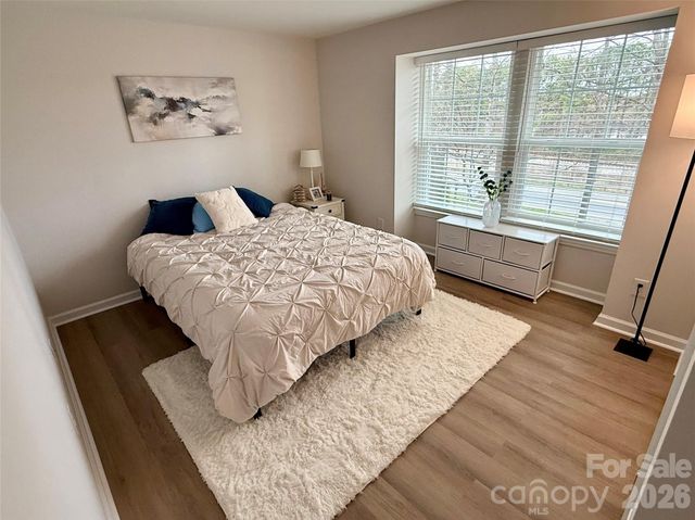 1649 Arlyn Circle K, Charlotte, NC 28213