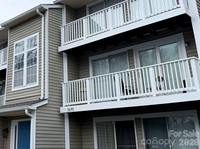 1649 Arlyn Circle K, Charlotte, NC 28213