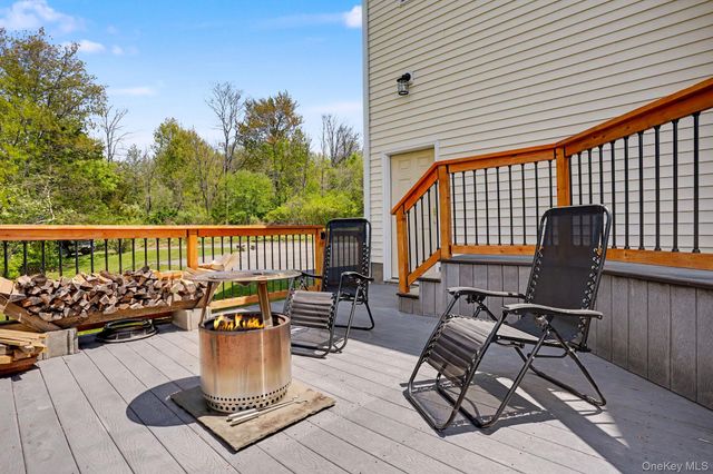2 Brenner Hollow Road, Pleasant Valley, NY 12569