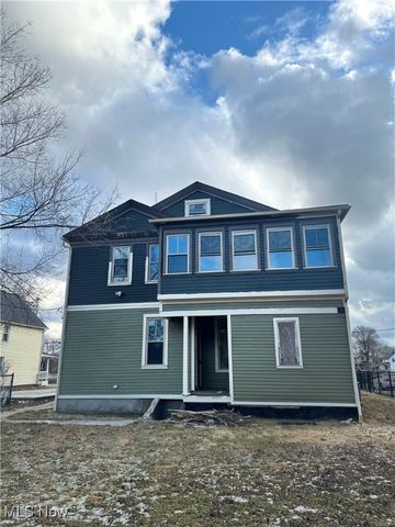 2608 Vega Avenue, Cleveland, OH 44113