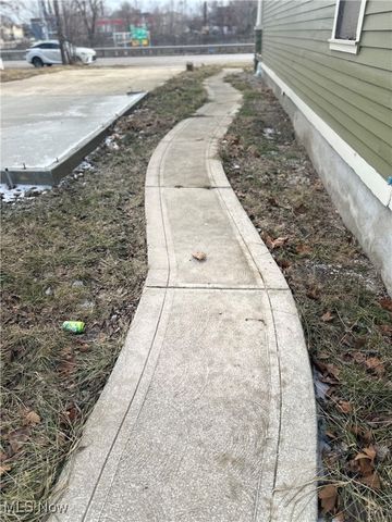 2608 Vega Avenue, Cleveland, OH 44113