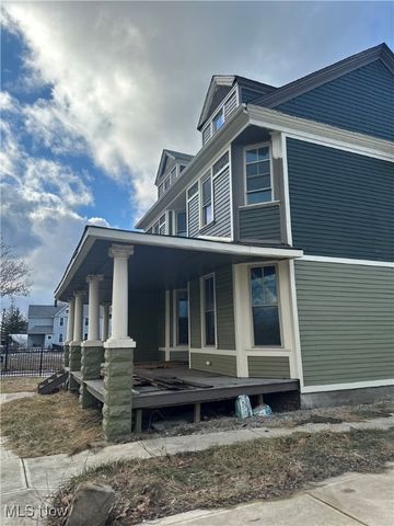 2608 Vega Avenue, Cleveland, OH 44113