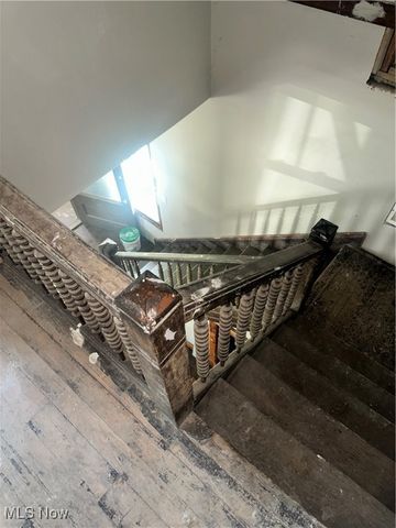 2608 Vega Avenue, Cleveland, OH 44113