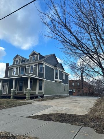 2608 Vega Avenue, Cleveland, OH 44113