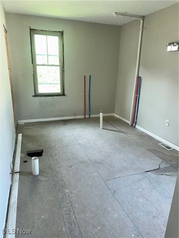 2608 Vega Avenue, Cleveland, OH 44113