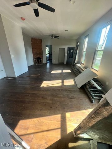 2608 Vega Avenue, Cleveland, OH 44113