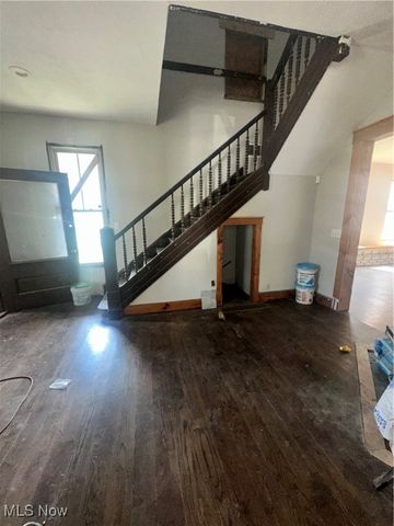 2608 Vega Avenue, Cleveland, OH 44113