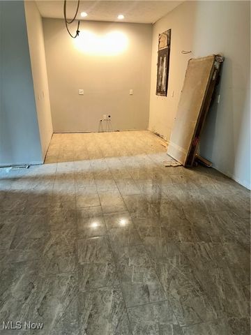 2608 Vega Avenue, Cleveland, OH 44113