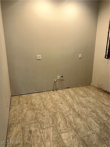 2608 Vega Avenue, Cleveland, OH 44113