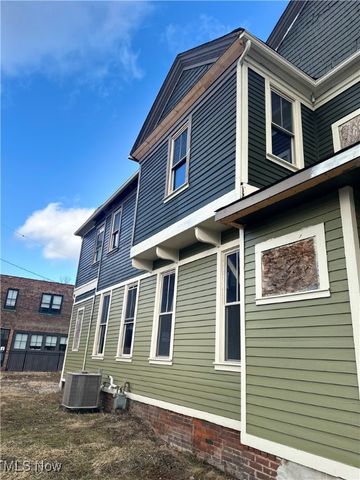 2608 Vega Avenue, Cleveland, OH 44113