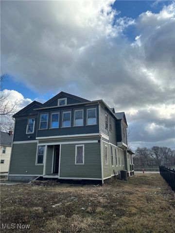 2608 Vega Avenue, Cleveland, OH 44113