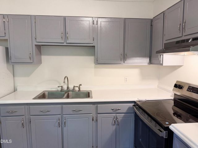 310 Robin Hood Drive, Raleigh, NC 27604