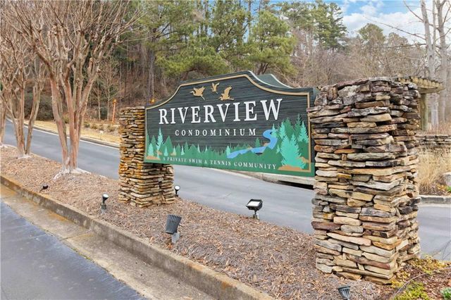 103 Riverview SE Drive, Marietta, GA 30067