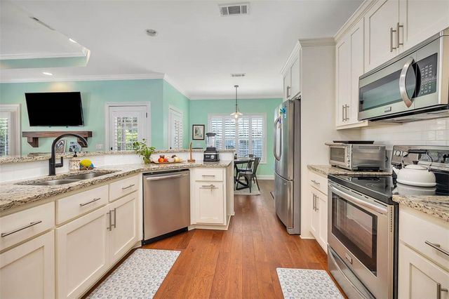 18 Country Club Court, St Simons Island, GA 31522