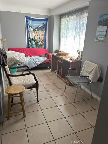 1743 -45 W 60th Place, Los Angeles, CA 90047