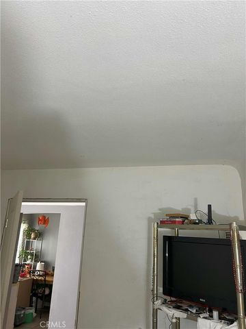 1743 -45 W 60th Place, Los Angeles, CA 90047