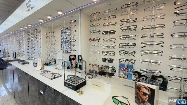 6110 Bergenline Avenue, West New York, NJ 07093