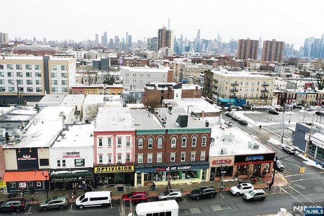 6110 Bergenline Avenue, West New York, NJ 07093