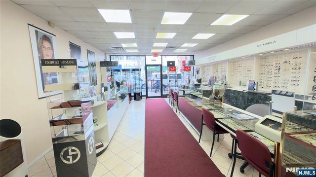 6110 Bergenline Avenue, West New York, NJ 07093