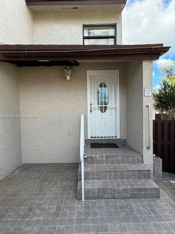 10231 Fontainebleau Blvd 201, Miami, FL 33172